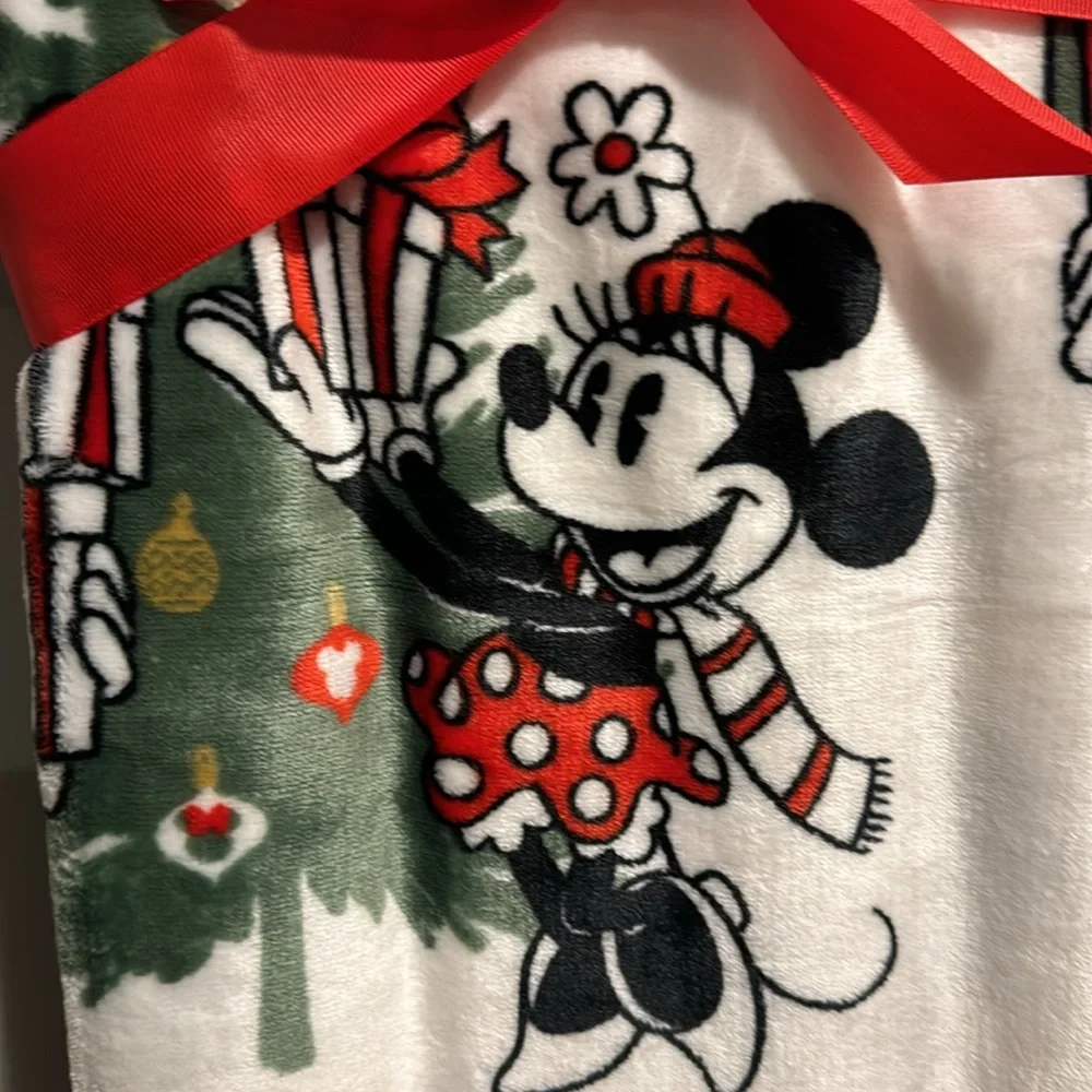 Mickey and Minnie Christmas Fleece Blanket NWT